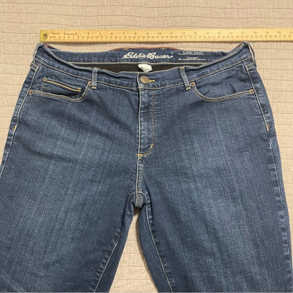 Eddie Bauer Women's Fleece Lined Slightly Curvy Straight Jeans Size 14 - Picture 7 of 12